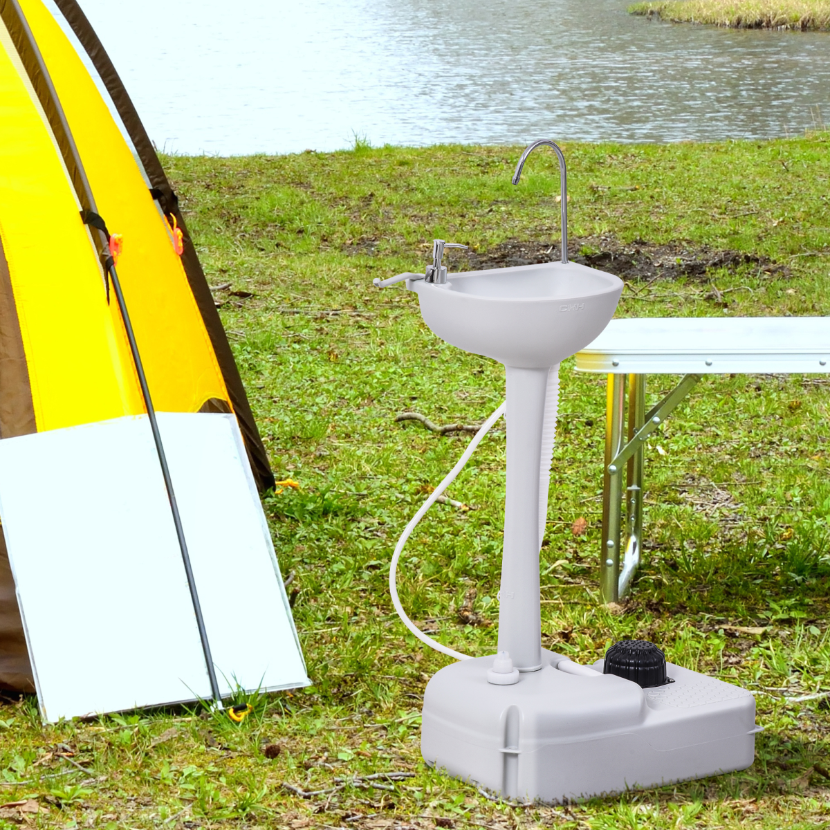 Outsunny Portable Camping Sink w/ Foot Pump, 17L Tank, Soap & Towel Holder